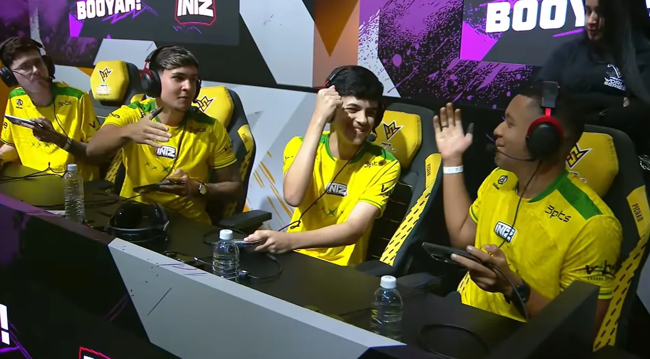 Atletas da INTZ competindo